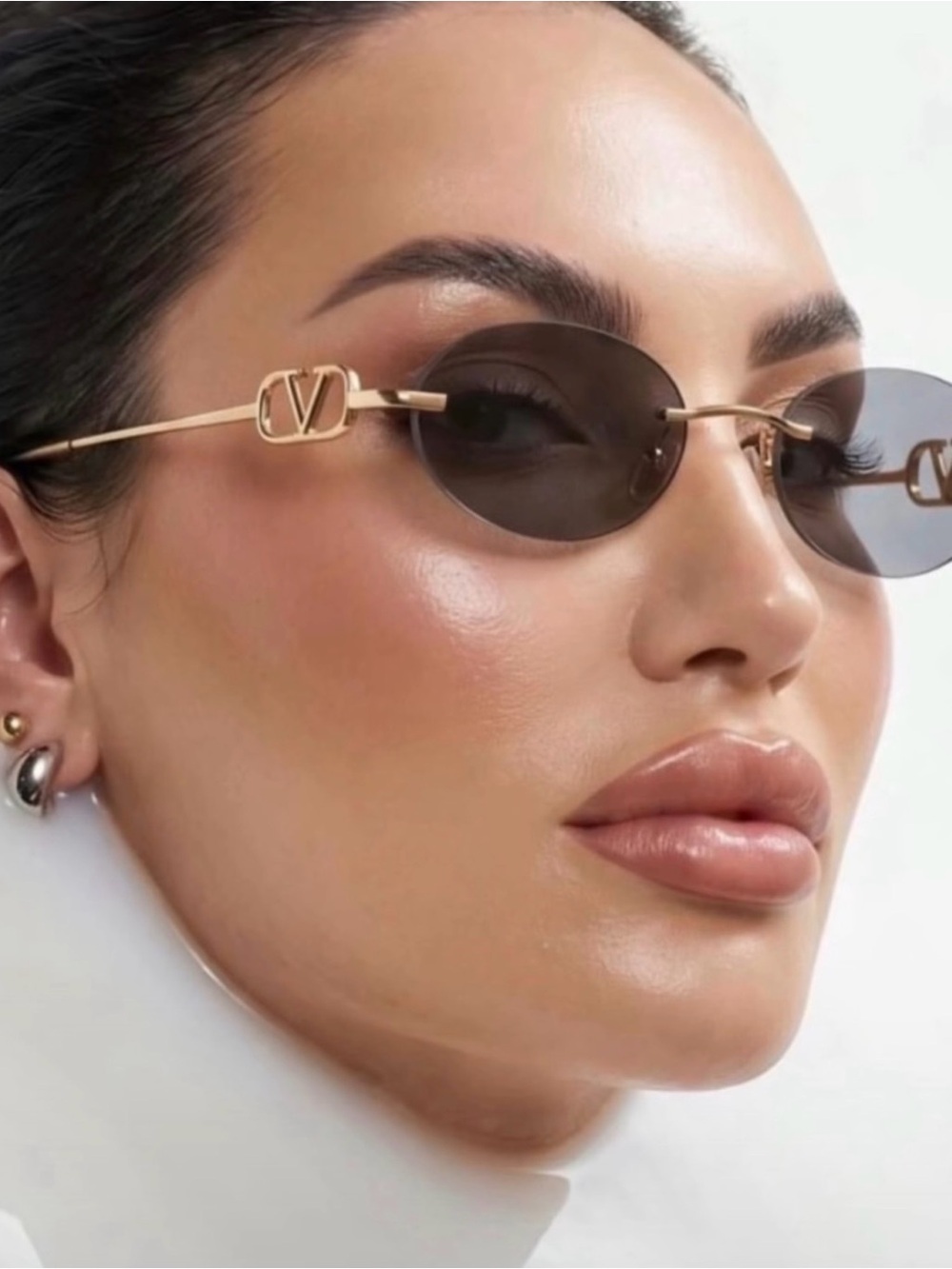 New Valentino VG0032S 001 Gold Oval Sunglasses Grey Lenses Authentic